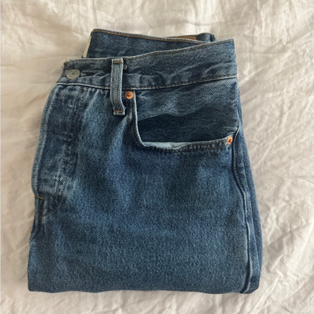 Levi's Straight-Leg Jeans in Medium Blue Wash